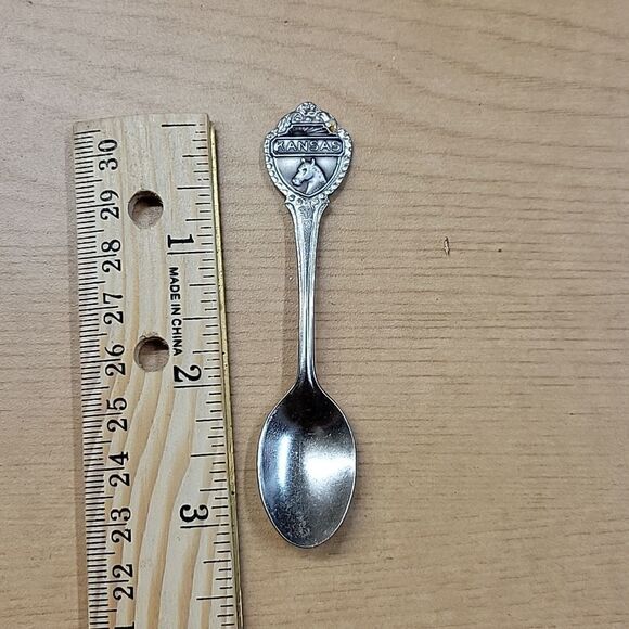 Kansas souvenirs Abilene plate, Dodge City cup and saucer , Collectible spoon - Picture 10 of 11